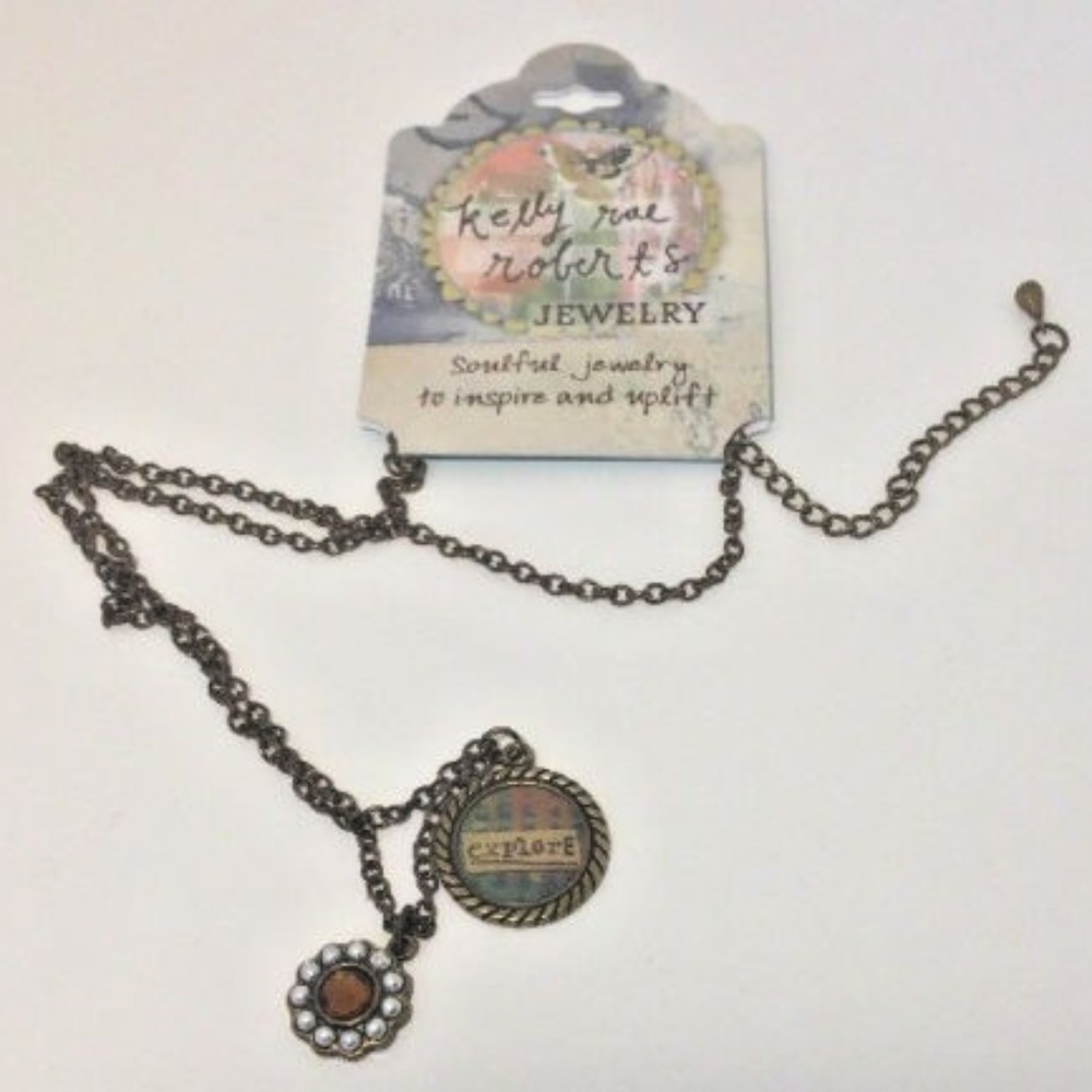 NECKLACE BY KELLY Roberts EXPLORE ROUND MEDALLION
